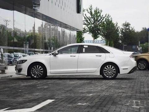 这款车外观比A4好看, 内饰比宝马X3上档次! 卖这个价钱太便宜了!