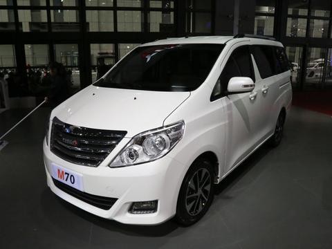 “丰田埃尔法”被黑的最惨的一次，论斤卖不足7万，让人哭笑不得