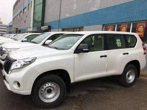 真正的丐版，35万内饰像面包，还曾牛到就加价，真心不懂为什么