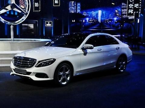 这货当年卖不过宝马3系A4，改款后销量大增，现在还要加价提车