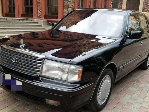 儿子买辆96款丰田皇冠: 父亲看到后直夸儿子有眼光！