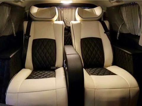 丰田强横/丰田普拉多改装航空座椅