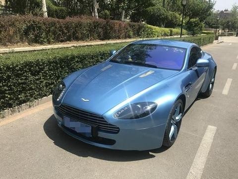 小伙花88万换购二手阿斯顿马丁，朋友直言用“玛莎拉蒂”换亏了