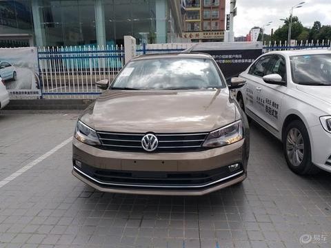 朋友提了土豪金速腾, 直呼买赚了, 车主却说: 你还不了解大众?