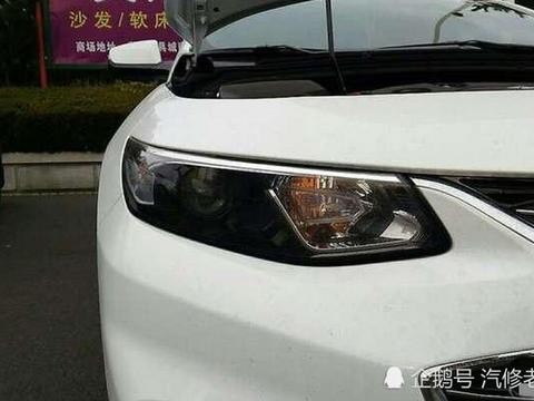 朋友刚订了“丰田凯美瑞”见我提了这车回来，头也不回直接去退钱