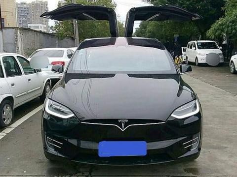 上海车友花112万买辆6座纯电动SUV