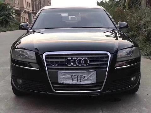 奥迪A8L落地236万, 现在仅售15万, 车主: 高科技感强, 动力强劲