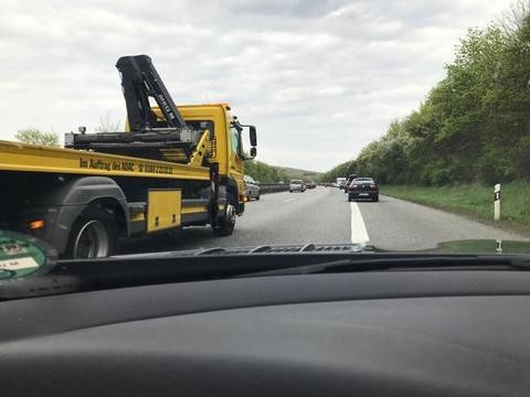 把车开到200km/h是什么样的体验？