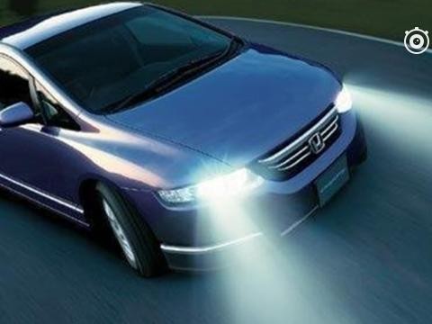 新手需要知道大灯闪一下、闪三下、连闪的意思！