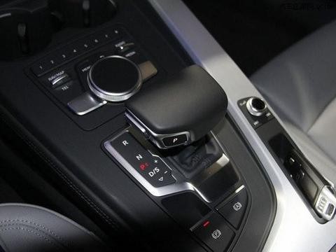 曾月销万辆，BBA头牌！新款涨价5万没人买，听说马上降10万