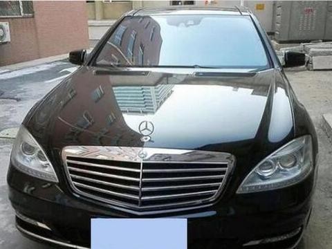 130万的S级豪华奔驰，只开了5年，7万多公里，50万却无人问津！