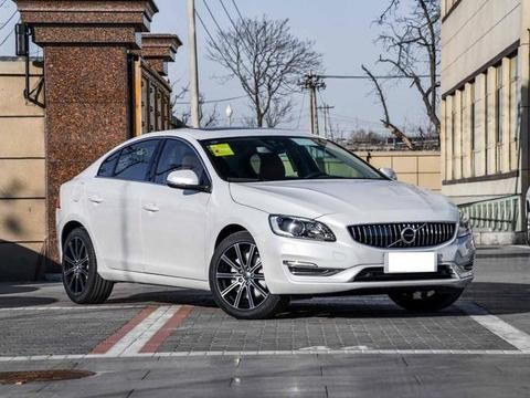 和奥迪A4同级别, 比宝马3系有格调, 全系降10万, 还买迈腾?