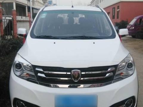 放弃了五菱宏光，自信选了这款车，提车后家里人都骂我傻