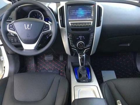 落地价14万, 现在只需8万5, 刚开回楼下, 被媳妇直骂“钱多人傻”