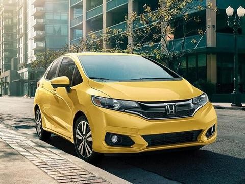 本田这车刚上市卖疯了，油耗低至3毛,如今只需7万，再战大众POLO