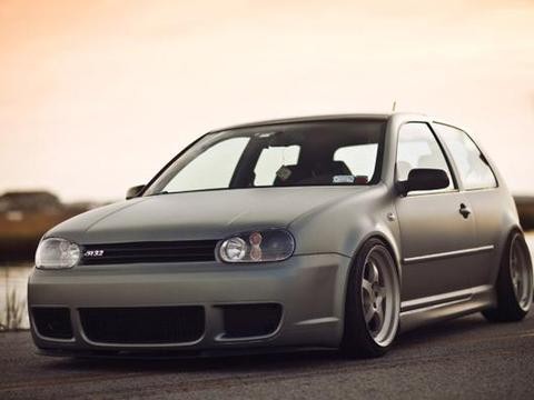 GOLF MK4 R32，低调高性能野性代表，年轻时候的梦想