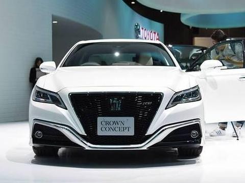 皇冠总算是觉醒了, 15代皇冠颜值逆天, 别说雅阁了迈腾都怕