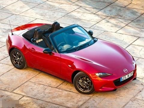 软顶敞篷碾压宝马Z4只要22万，立马提车，带上小姐姐去兜风！