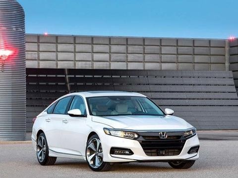 2.0T十代雅阁归来, 比凯美瑞更舒适, 13万起售放弃迈腾