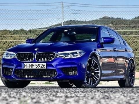 能文能武车界高手！3秒破百，死磕奥迪RS7，碾压C级AMG