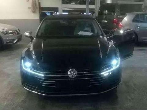 全新大众CC到店实拍, 与奥迪A6同平台, 仅售24万颠覆中级车形象