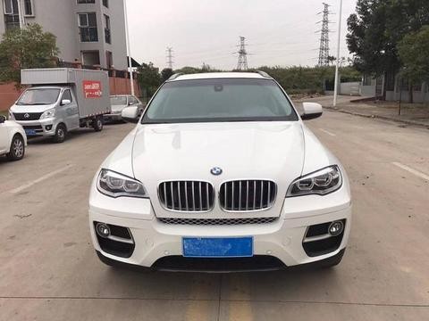 134万落地价的宝马X6, 现在仅20万出售, 车主: 越野性能非常出色