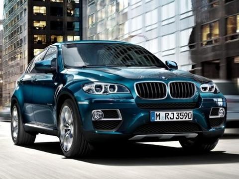 这款宝马SUV有点惨，上市3年在全世界才卖出去10万辆，差在那儿