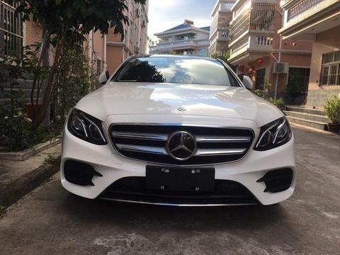 花55万买辆奔驰E300L，放在奔驰C级旁，老婆直呼分不清楚
