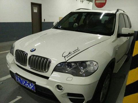 朋友用十万块不到买辆宝马X5，大家看完车以后都笑笑不说话了