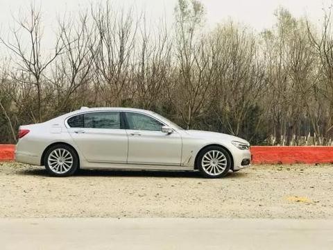 如何让一辆7系做到百公里油耗2.1L？