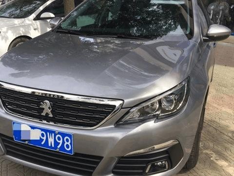 放弃了朗逸提了这“颜兽”, 开回家去老爸就说这是“垃圾车”