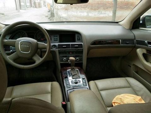 朋友花了4.5万买了辆06奥迪A6L 说跑婚庆一年回本，现在能上路吗