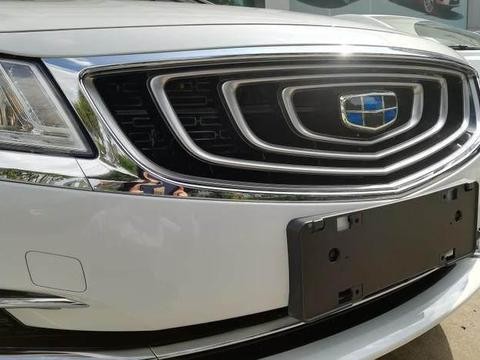 空间很大但异响很烦, 提车后就跑了趟高速, 瞬间觉得我赚翻了