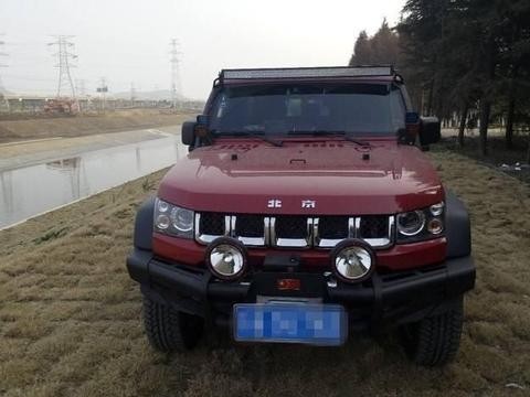 外观神似牧马人，十多万买台越野车，车主表示真的修不起!！