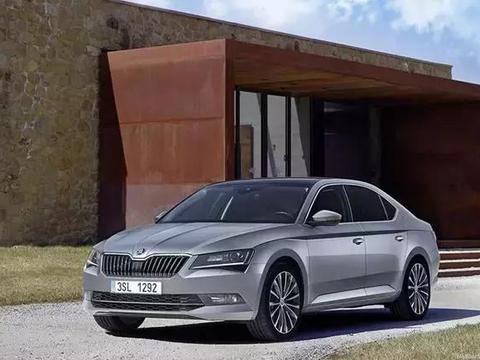 这车纯德系最低14万多，优惠2万5，还要人傻钱多买帕萨特？