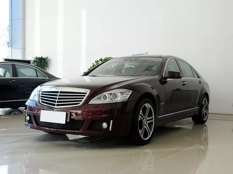 这款车长得和奔驰S级一样却没奔驰车标，为何比S级贵100万？