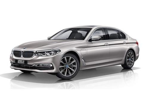 长轴混动版宝马来袭 油耗仅为1.9L 正好买了回家过年