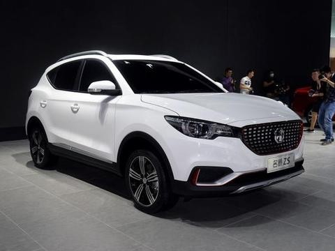 这款SUV很大气，保时捷的底盘，配独立悬挂，仅卖8万，哈弗慌了