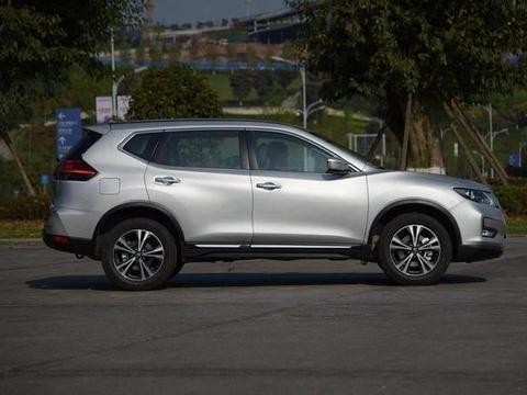 这辆合资为抢市场, 又大降3万, 怒怼丰田荣放, 还买本田CR-V?