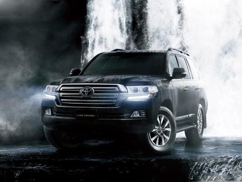 钜惠仅60多万！全新18款陆地需巡洋舰，流水大灯加6速变速箱