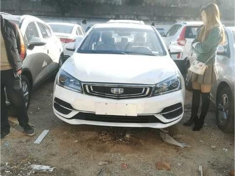 全国首提18款吉利帝豪, 车主: 外观比老款好看百倍, 7万超值