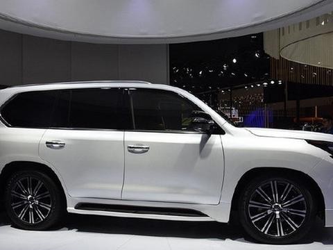 陆巡最怕的SUV是它，颜值逆天长超5米，V8引擎7秒破百可秒路虎