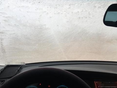 老司机的良心劝告，雪天跑高速要注意这4件事