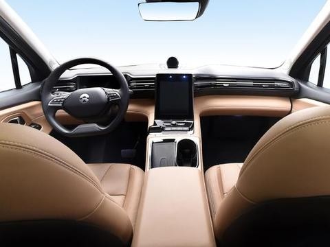 保时捷车主卖掉爱车 提国产蔚来ES8 坦言比特斯拉帅多了