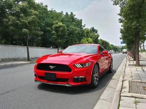 2017款福特野马让人享受高转速时的那种爆发力