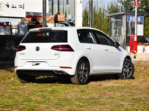 预算13万 90后单身青年追求动力好空间大哪款车比较合适？