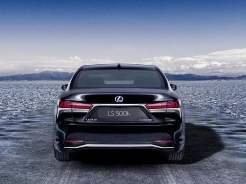 来自日本的汽车品牌雷克萨斯也学会了讨好中国人！