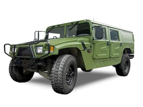 有钱不一定买得到, 保时捷看见也往路边靠, 什么车有如此大的魅力