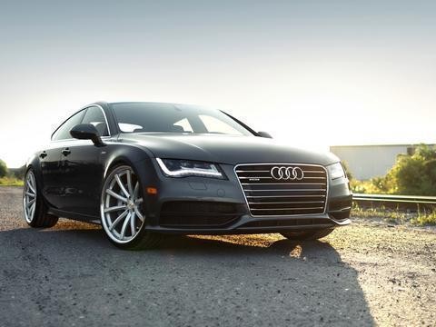 我国各大车企老板都开什么车? 力帆老总最悲催, 座驾不及儿子车轮