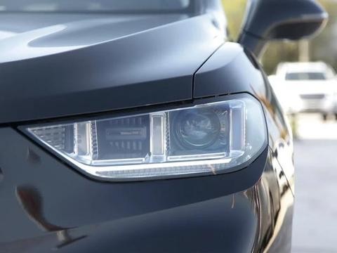 唯一不被骂的国产SUV4根排气管吊打吉利，车主：加价提车很划算